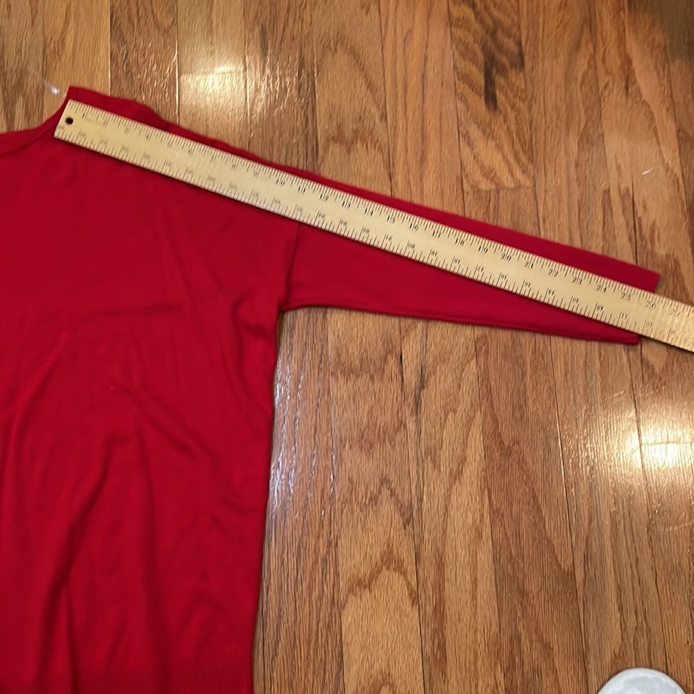 Chico’s Red Lightweight Sweater Woman’sSize Chico’s Size 2 Is a Large or size 12 - Picture 7 of 13